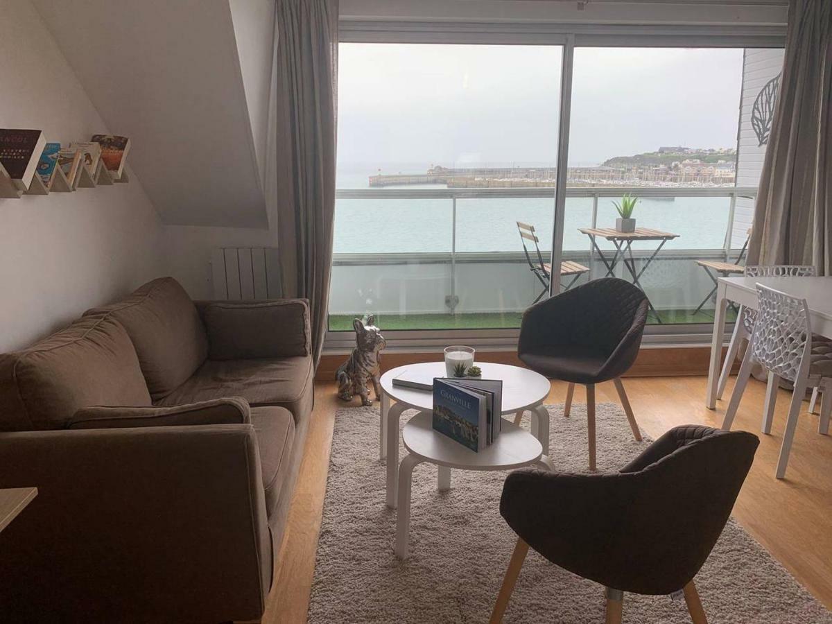Un Balcon Sur La Mer, Acces Direct A La Plage Granville Esterno foto