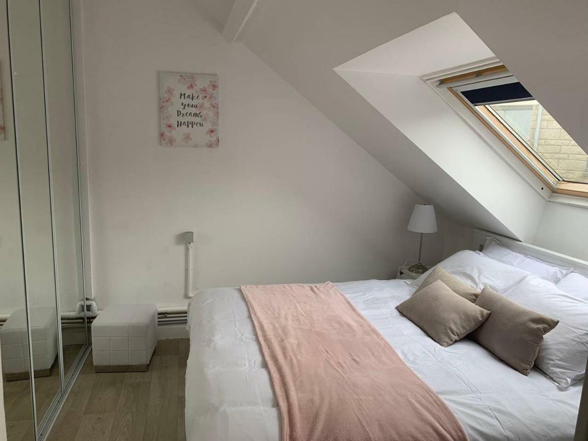 Un Balcon Sur La Mer, Acces Direct A La Plage Granville Esterno foto