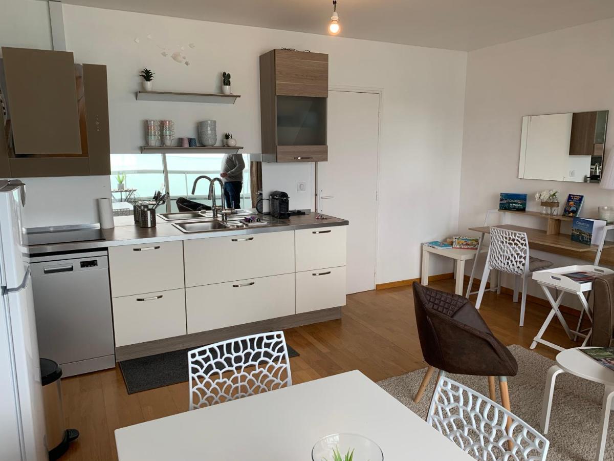 Un Balcon Sur La Mer, Acces Direct A La Plage Granville Esterno foto